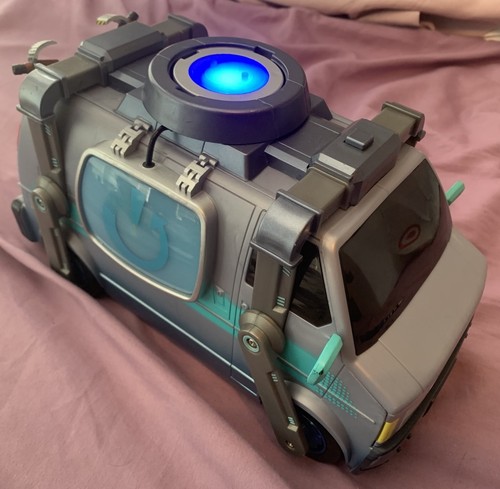 Fortnite deluxe feature - fortnite,