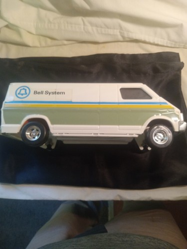 Vintage ertl die cast - ertl, bell
